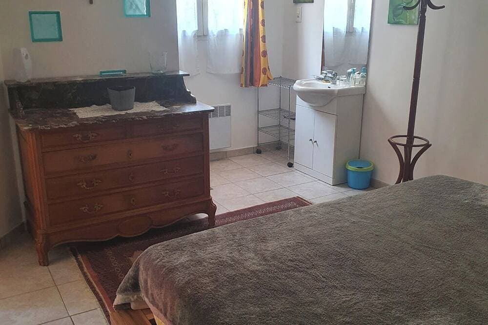 Foto 2 von 11: Lovely apartment in a peaceful green setting on the village heights.
