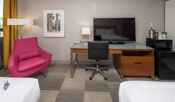 Foto 4 von 9: Coast Prince George Hotel by Apa