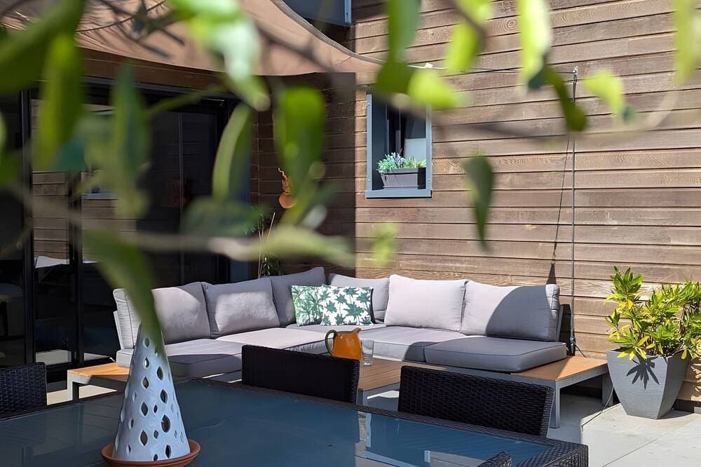 Foto 10 von 30: Gästezimmer „L'Abri des Flots“ mit Pool, gemeinsamer Terrasse und WLAN