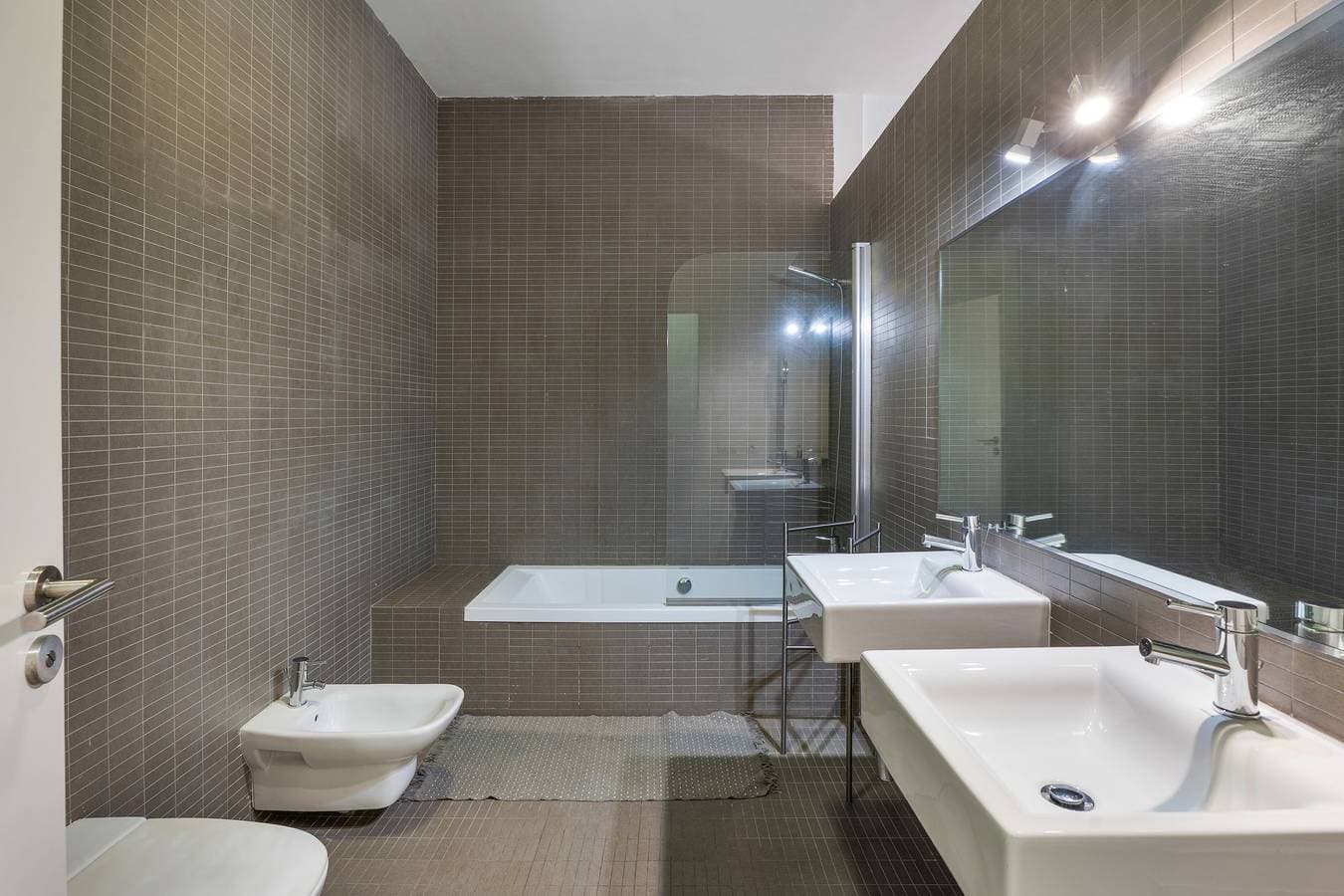 Foto 13 von 34: Ferienvilla 'Playa Del Duque' mit privater Terrasse, WLAN und Klimaanlage
