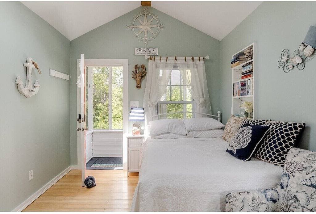 Foto 6 von 14: Charming Pine Point Oob Beach Cottage Kleines Haus, nur wenige Schritte vom Strand entfernt