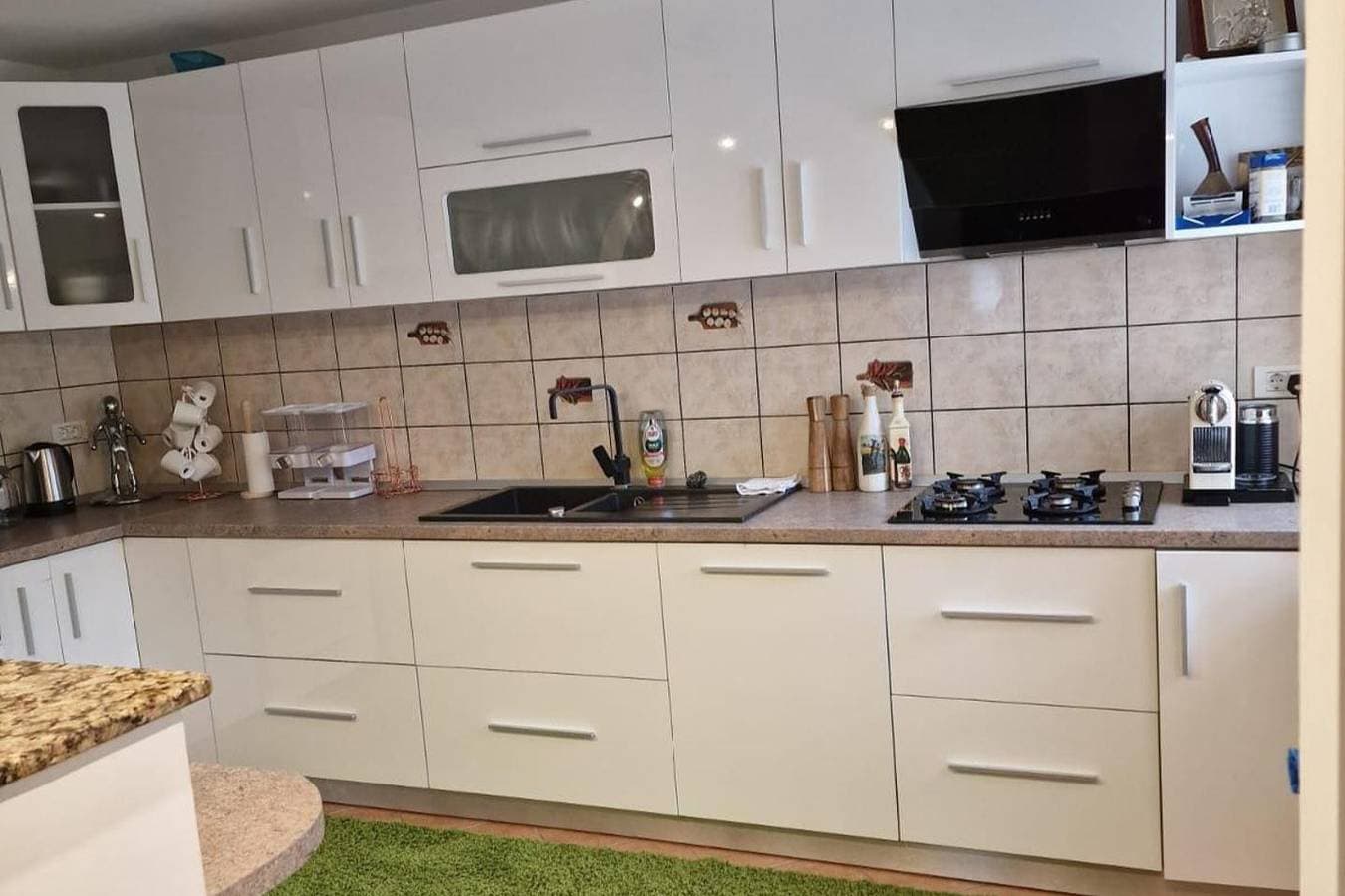 Foto 4 von 24: Villa für 10 Personen mit Whirlpool
