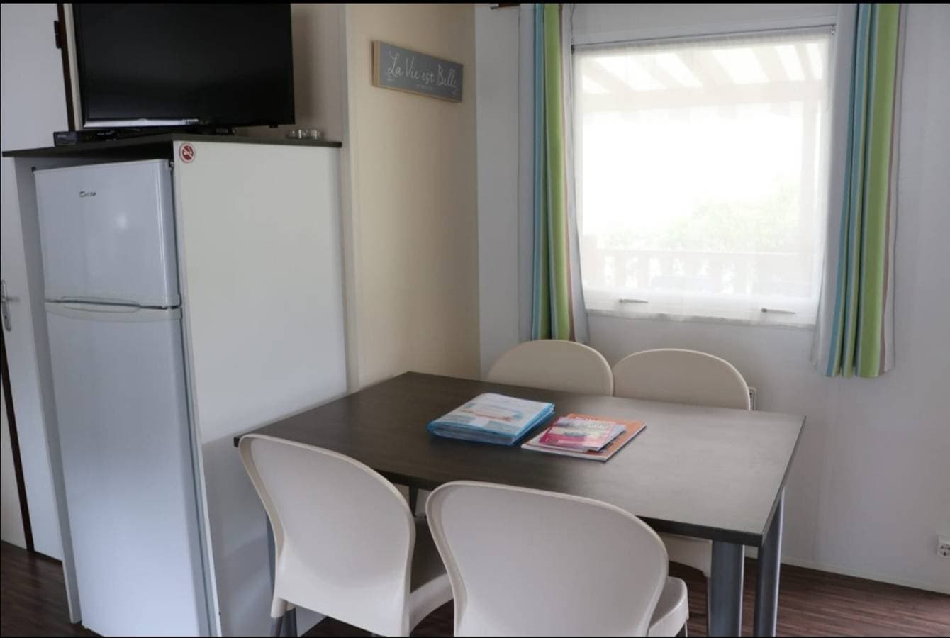 Foto 11 von 35: Mobilheim 'Du Soleil - Contis' mit Gemeinschaftspool, Terrasse und Fun Pass inbegriffen