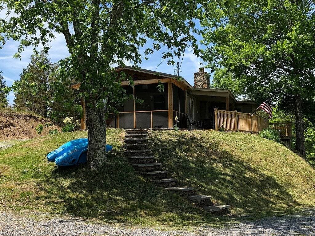 Foto 6 von 34: * Neue Liste * Douglas Lake Front Cabin Retreat mit Bootsrampe und eigenem Dock