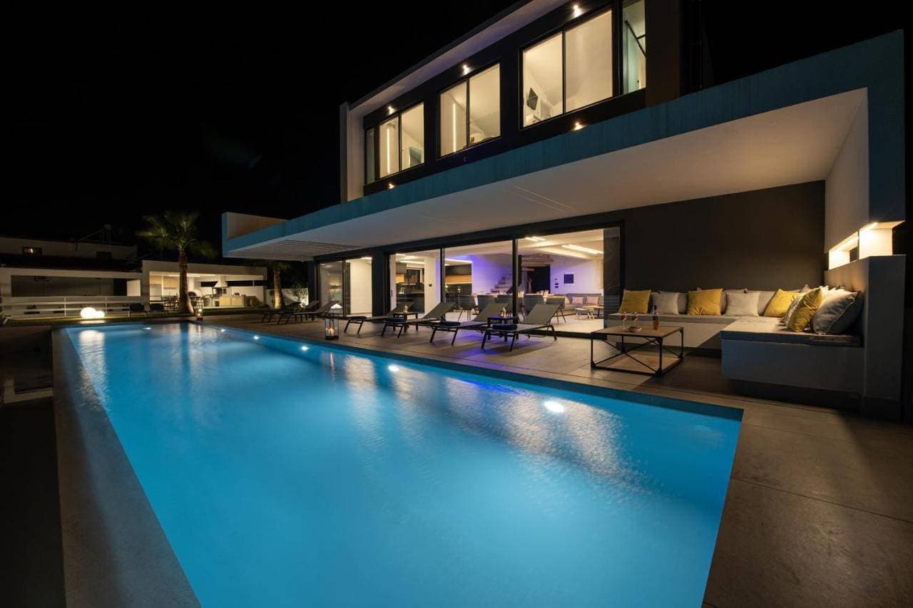 La Luna Luxury Villa 1