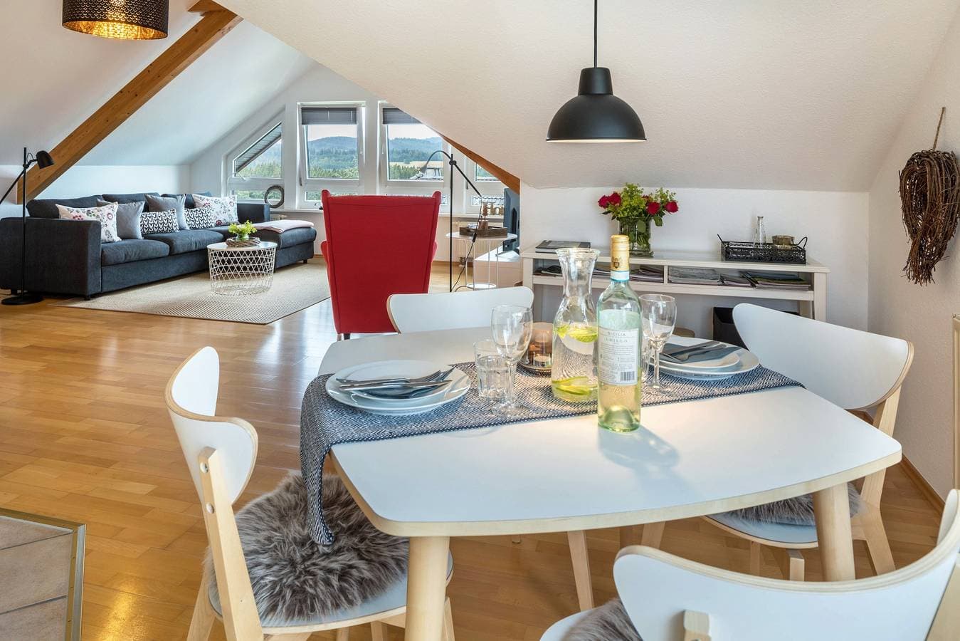 Foto 9 von 36: Ferienwohnung "Weitblick" mit Bergblick, Balkon und WLAN