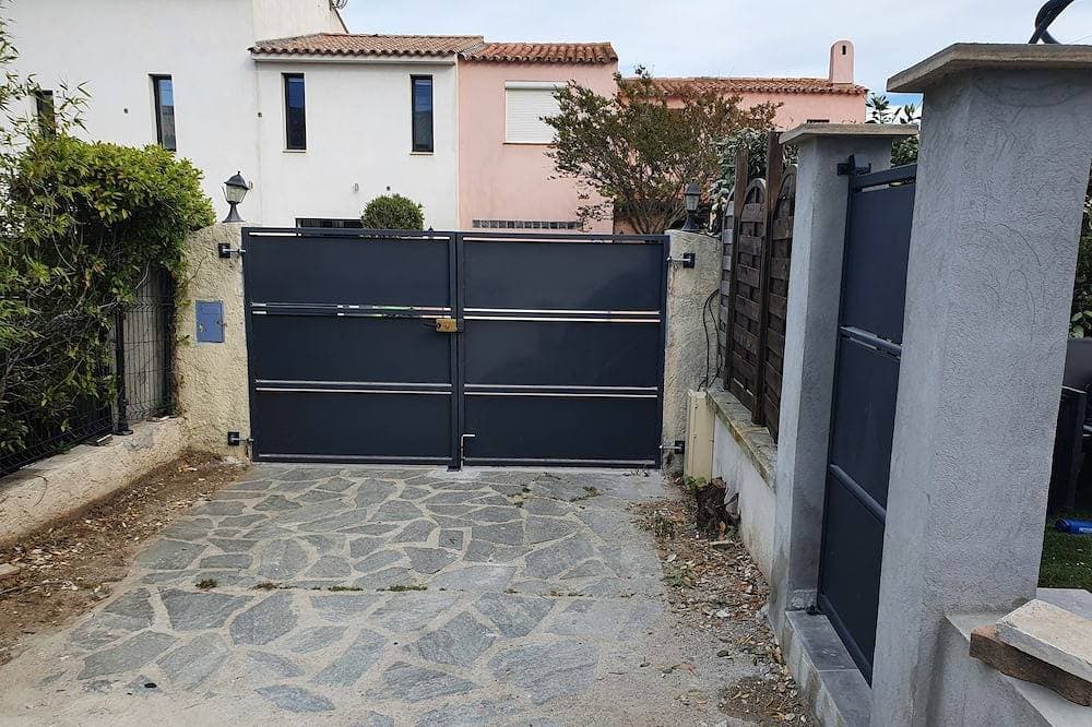 Foto 13 von 23: 3 Schlafzimmer Haus 90m² in Hyères das Meer 50 Meter vom Strand entfernt