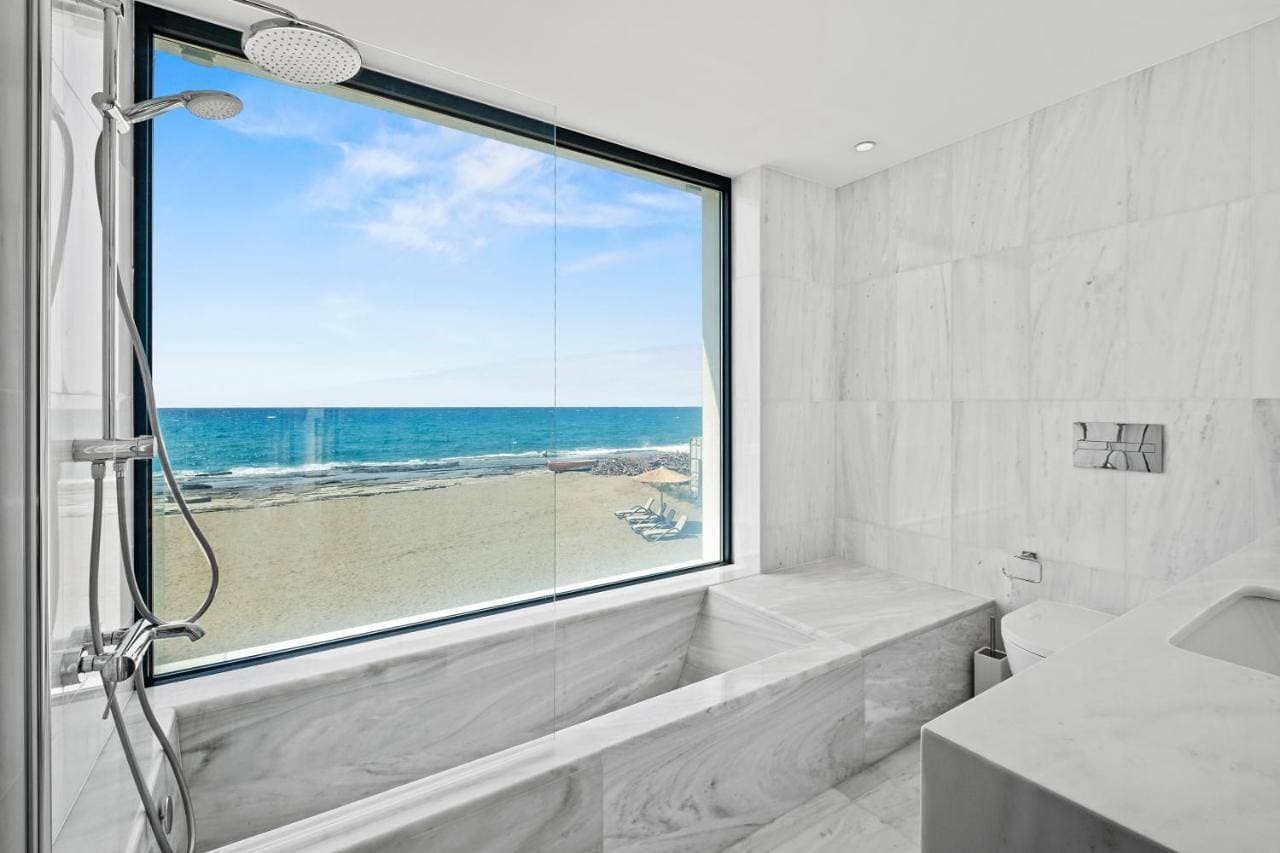 Foto 5 von 5: Villa - Beach Front