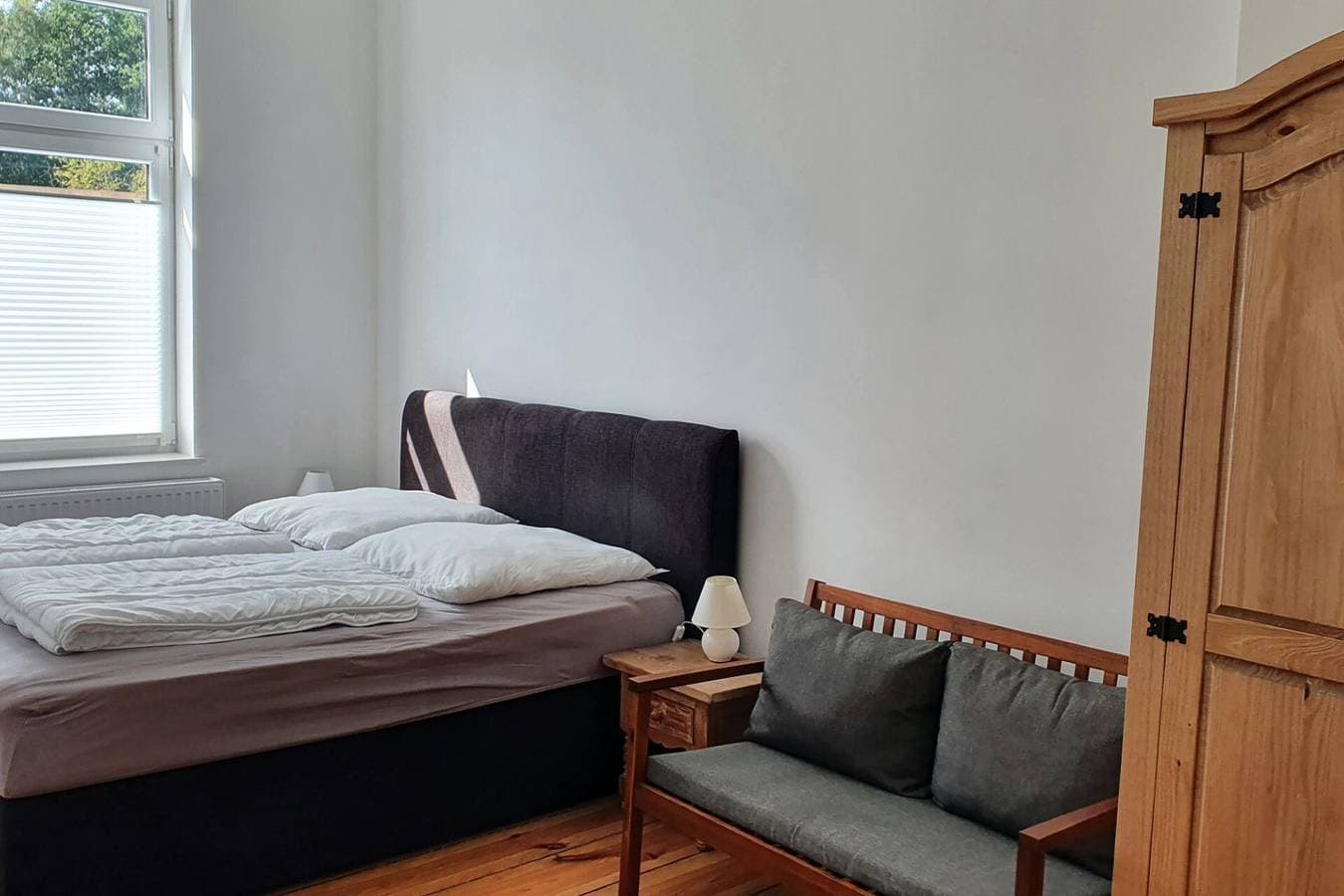 Foto 7 von 28: Ferienwohnung Eg Links - Lychen mit Seeblick, Gemeinschaftsterrasse und WLAN