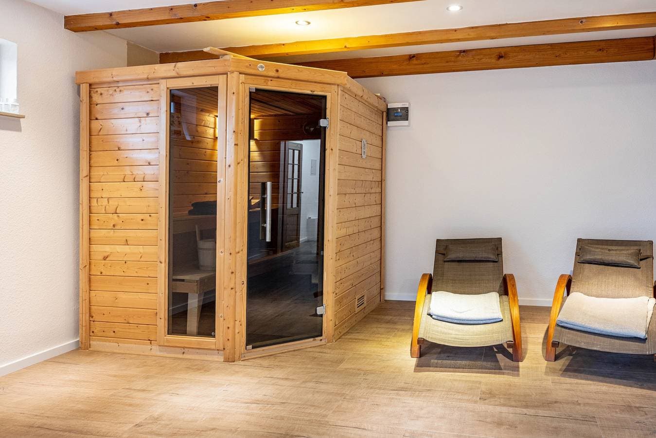 Foto 13 von 25: Ferienwohnung Silberborth mit privater Terrasse, Gemeinschaftsgarten und Sauna