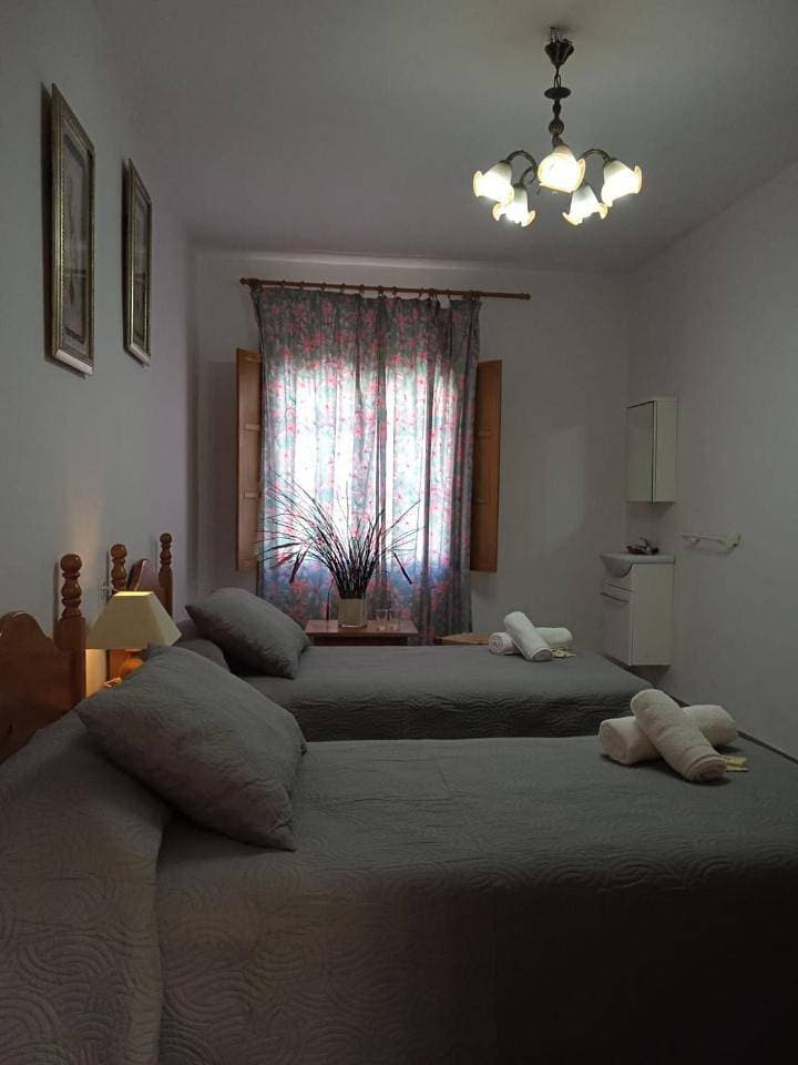 Foto 13 von 21: Double Room with Shared Bathroom