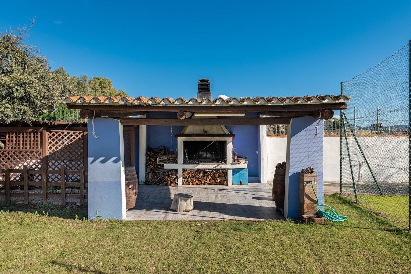 Foto 4 von 29: Haustierfreundliche Villa Serra am Meer mit privatem Tennisplatz