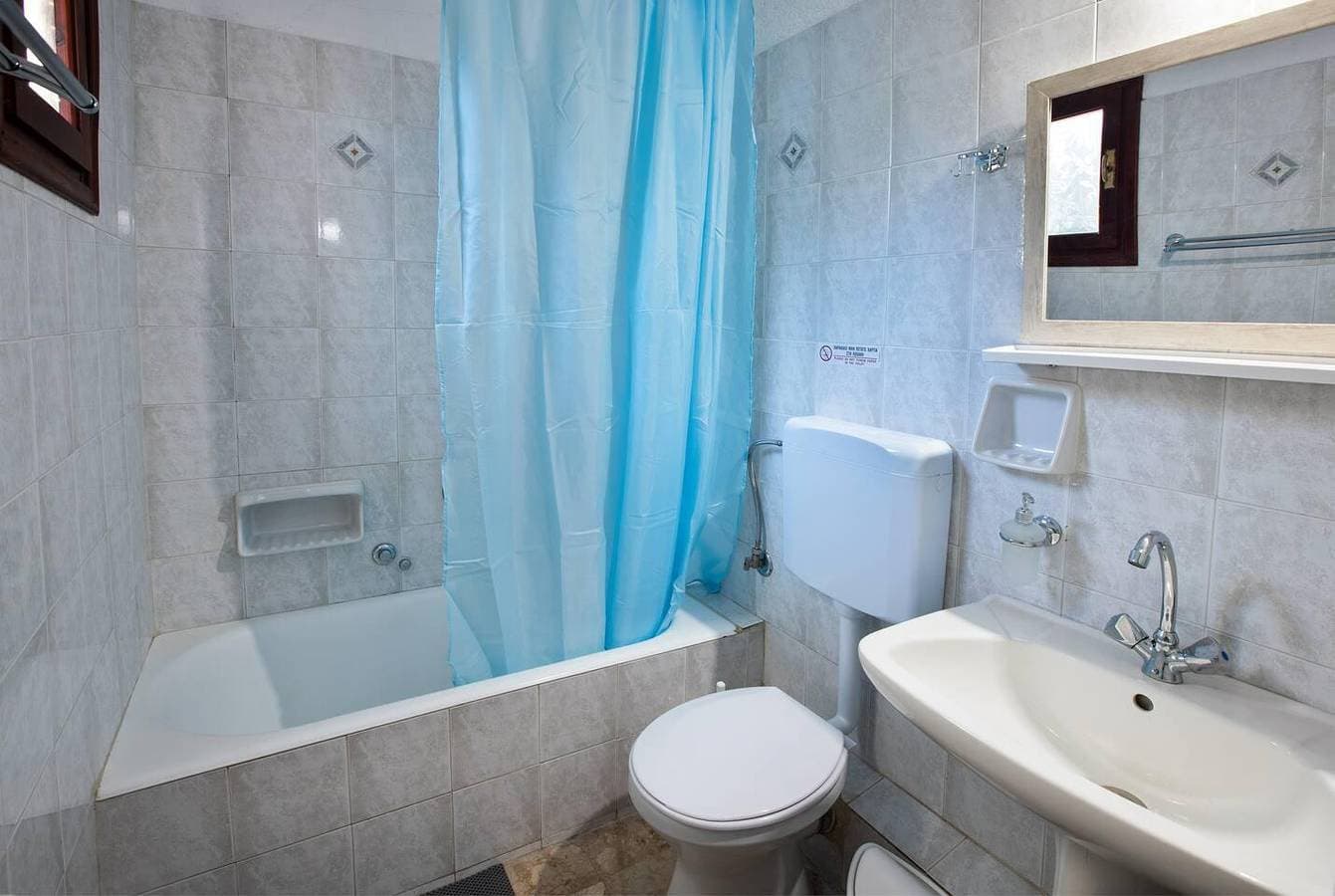 Foto 11 von 50: Ferienwohnung für 4 Personen mit Terrasse