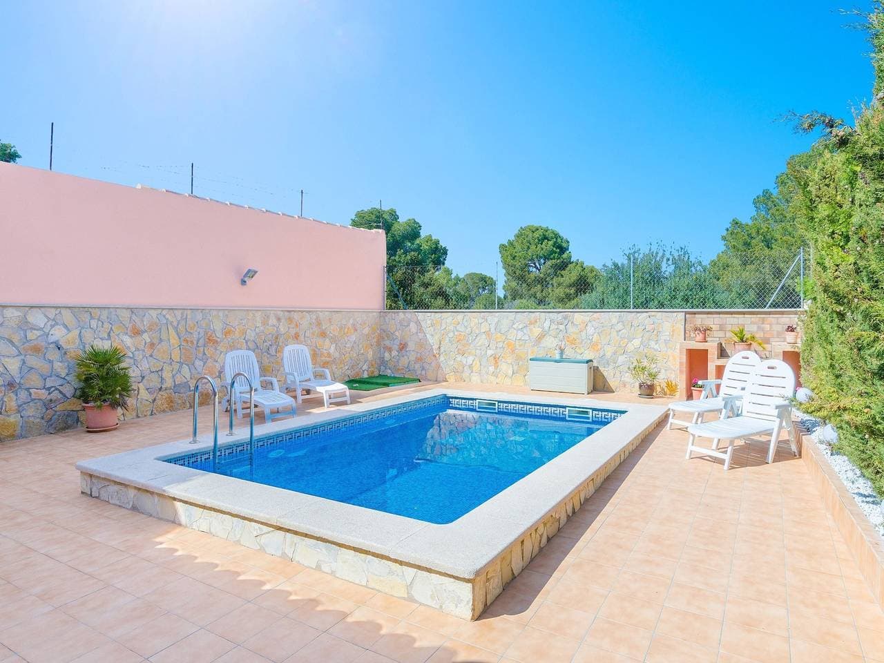 Foto 9 von 44: Villa für 8 Personen mit Terrasse