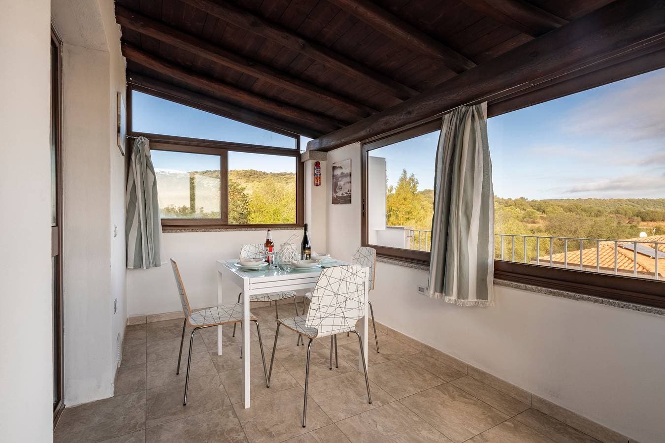 Foto 3 von 21: Ferienhaus "Pasquale Holiday" mit Meerblick, 2 privaten Terrassen und WLAN