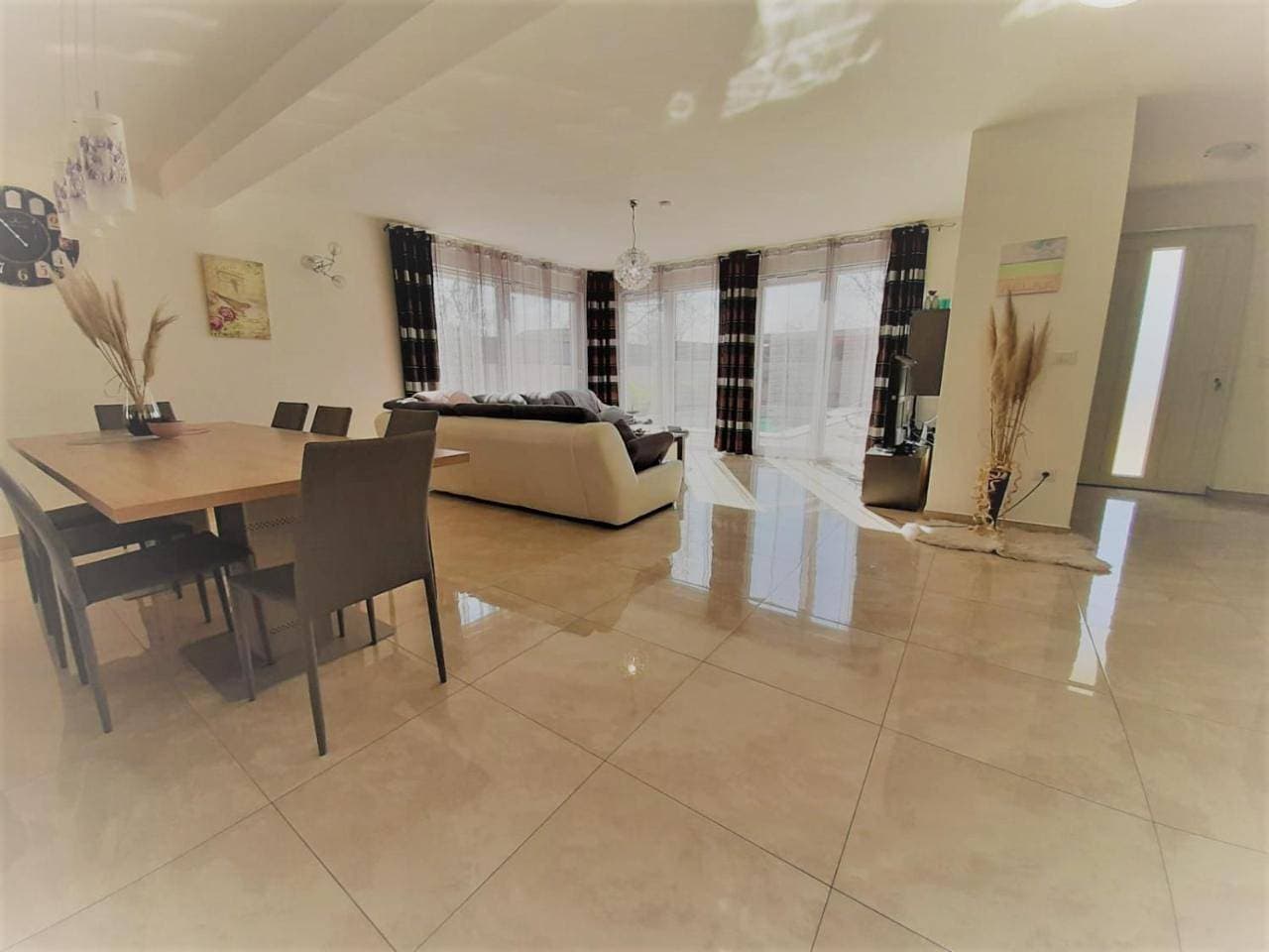 Foto 6 von 49: Villa with Private Pool