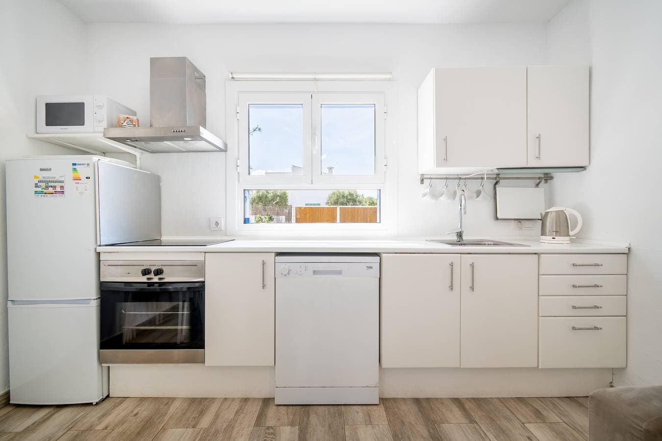 Foto 9 von 27: Ferienhaus 'Gemütliches kleines Haus in Meeresnähe' mit privater Terrasse, Wi-Fi und Klimaanlage
