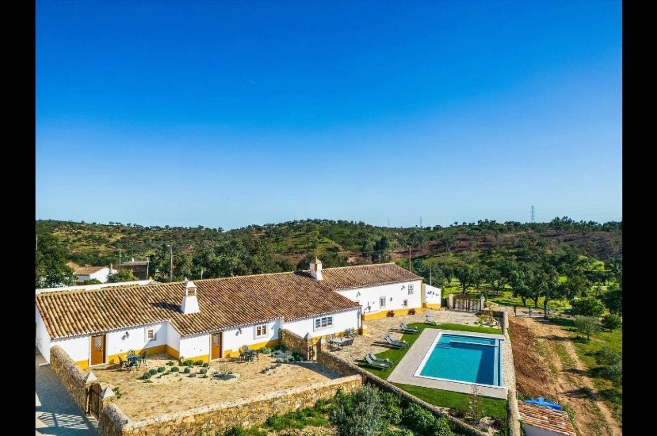Foto 6 von 37: Ferienhaus 'Casa Do Forno - Vale Luís Neto' mit Bergblick, WLAN & Klimaanlage