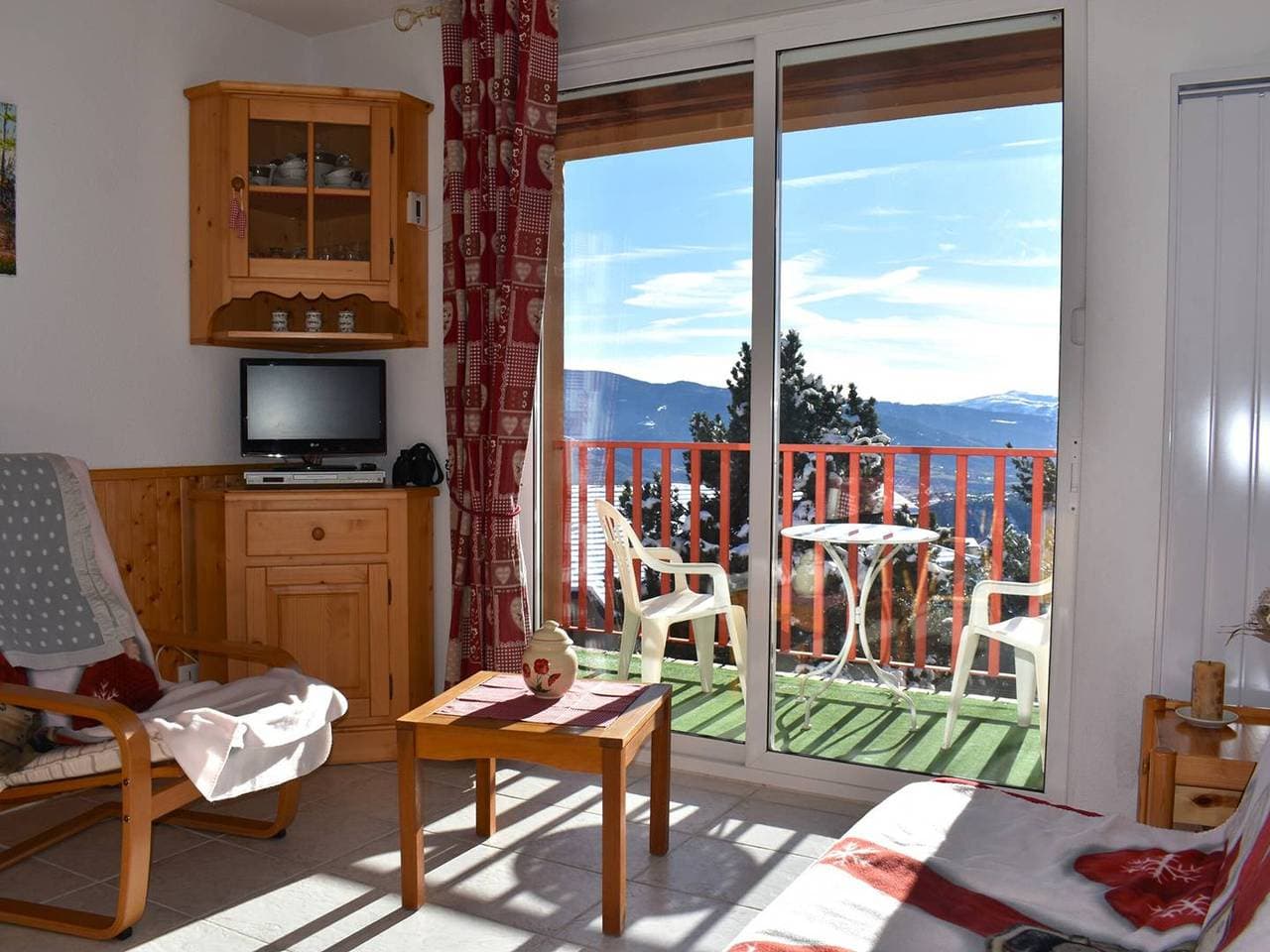 Schöne sonnige 2-Zimmer-Wohnung 1