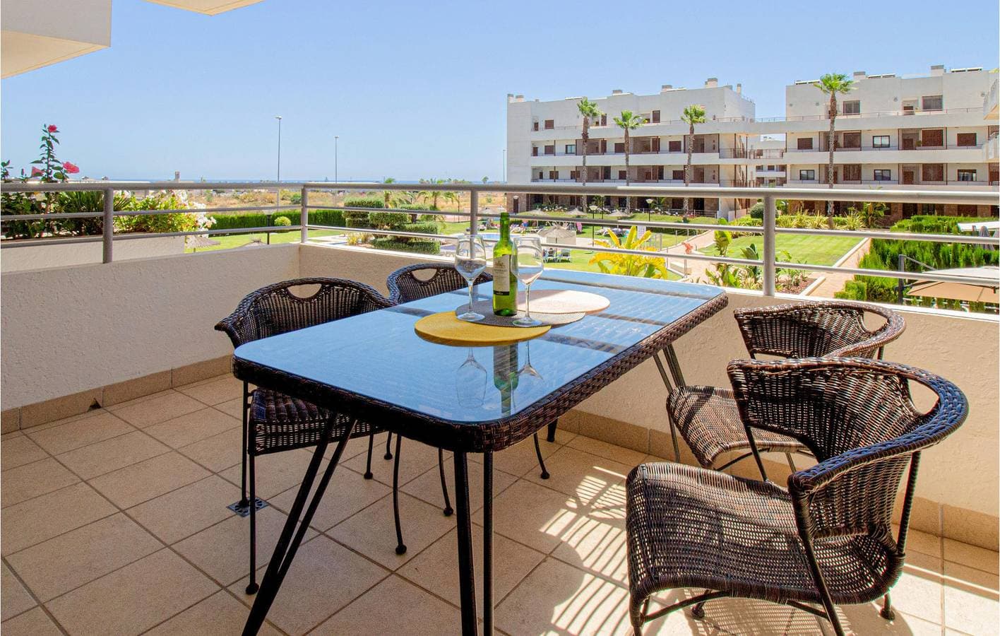 Foto 2 von 25: Apartment mit Meerblick, Pool und Parkplatz.