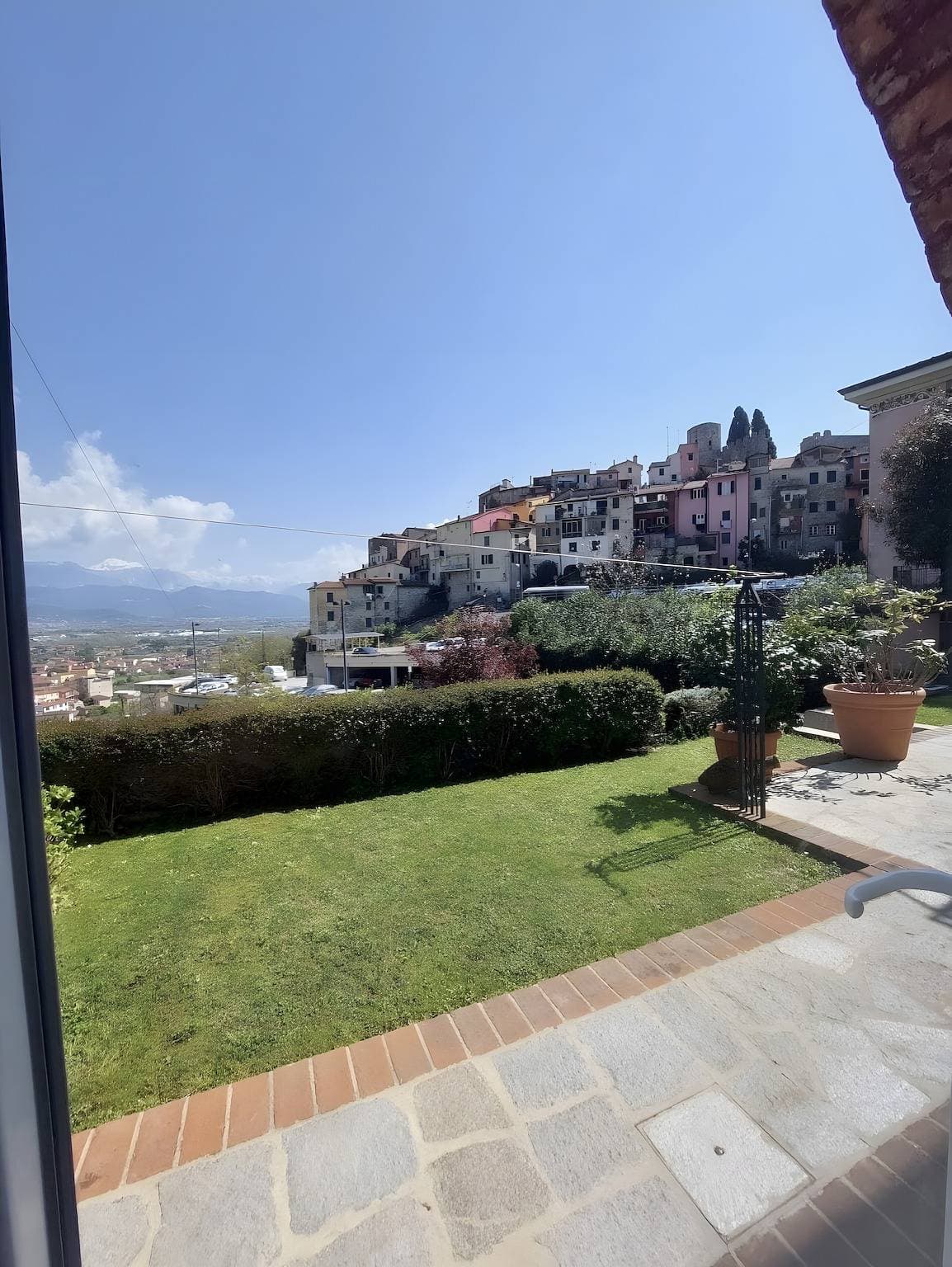 Foto 2 von 31: Apartment 'Montemare' mit privatem Garten, WLAN und Klimaanlage
