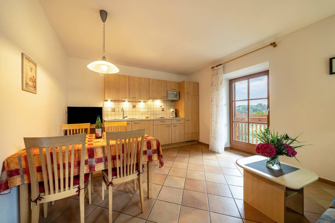 Foto 3 von 17: Ferienwohnung 'Stettnerhof Ifinger' mit Bergblick, Terrasse und WLAN