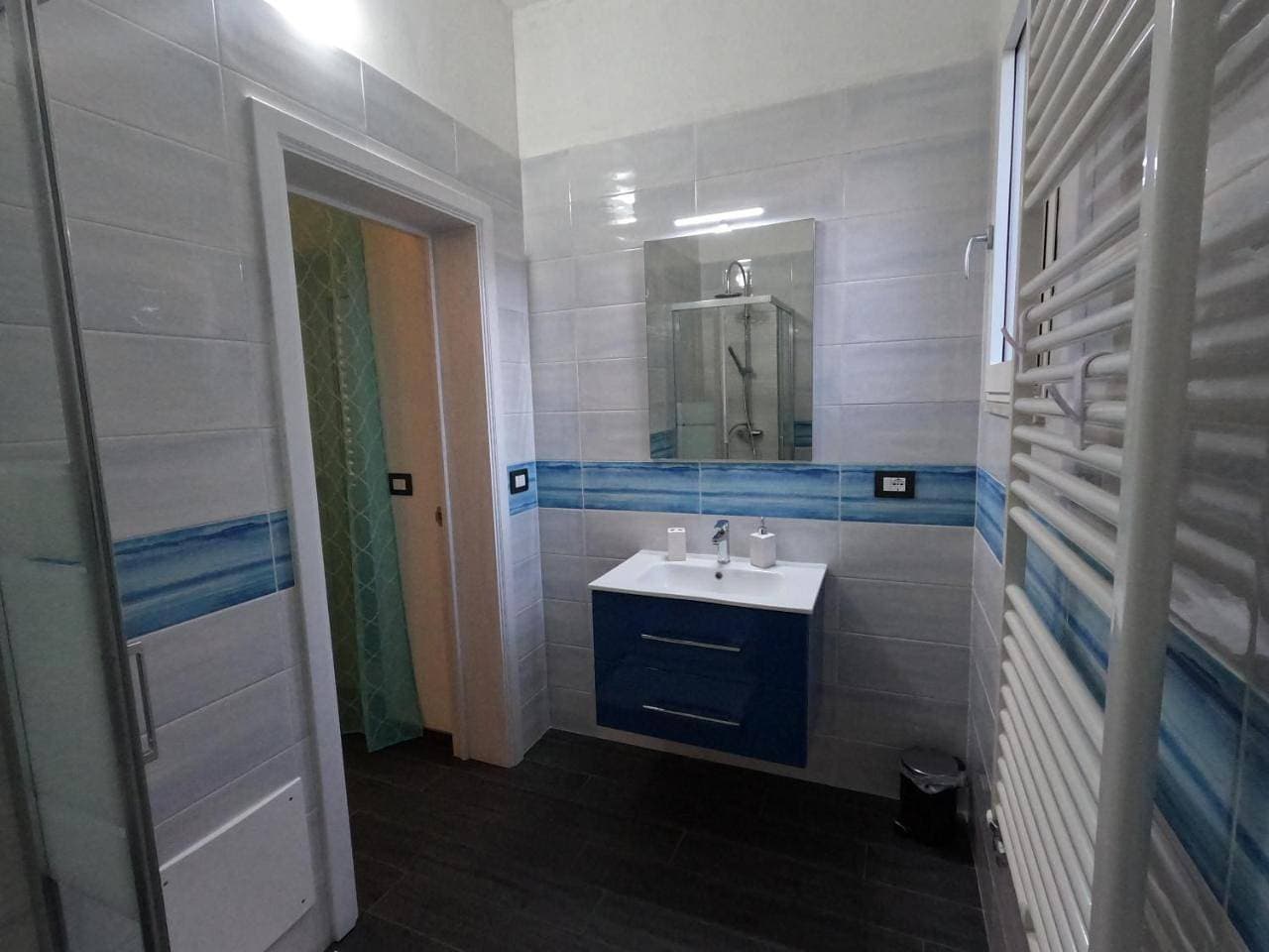 Foto 12 von 17: Double Room with Private Bathroom