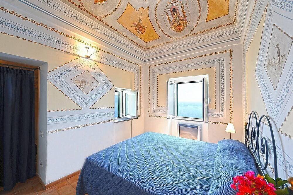 Foto 3 von 30: Villa Elidea E: A welcoming two-story cottage which faces the sun and the sea, with Free Wi-Fi.