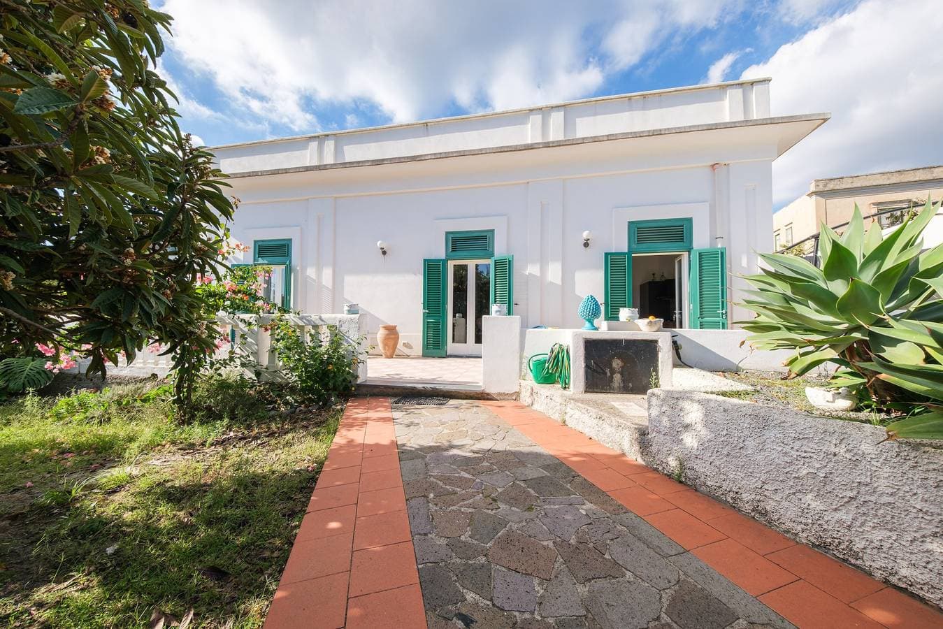 Foto 3 von 38: Villa 'La Casa Bianca' mit privater Terrasse, WLAN und Klimaanlage
