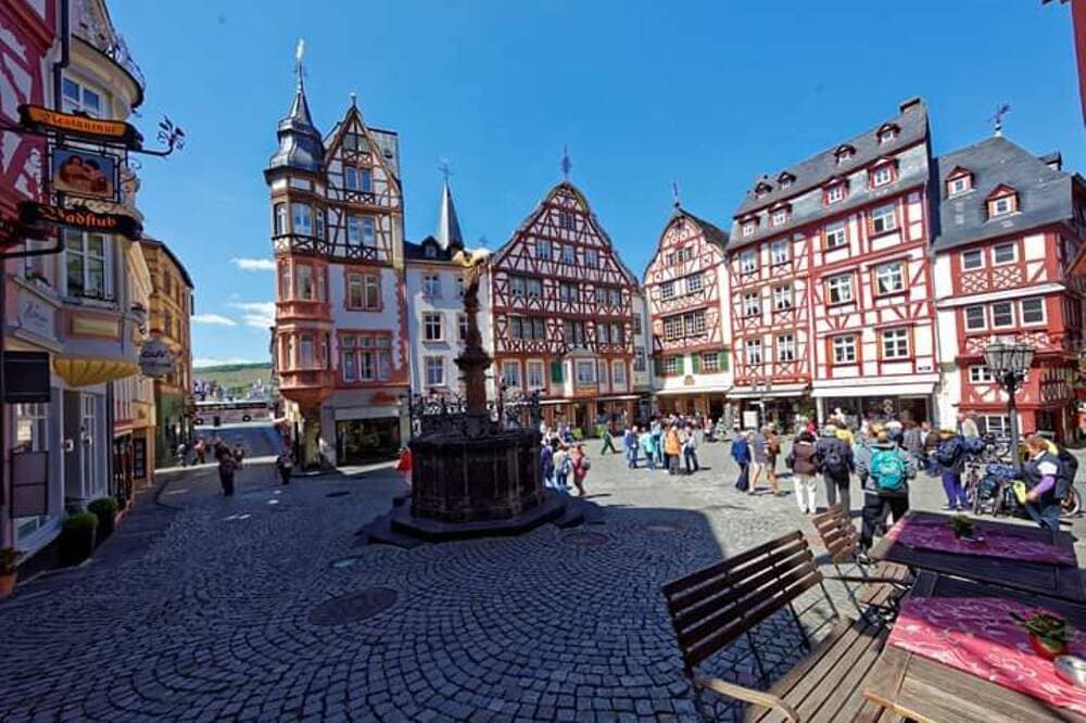 Foto 11 von 24: Moselstrand 2  einmalig schöne Lage direkt an der Mosel,   am Moselradweg      g