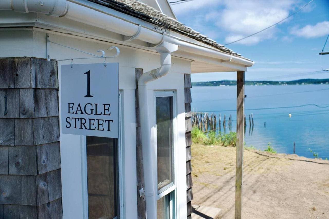 Eagles Bluff Cottage 1