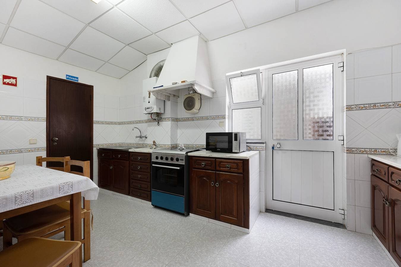 Foto 10 von 20: Ferienwohnung 'T2 Malveiro' mit privater Terrasse und WLAN