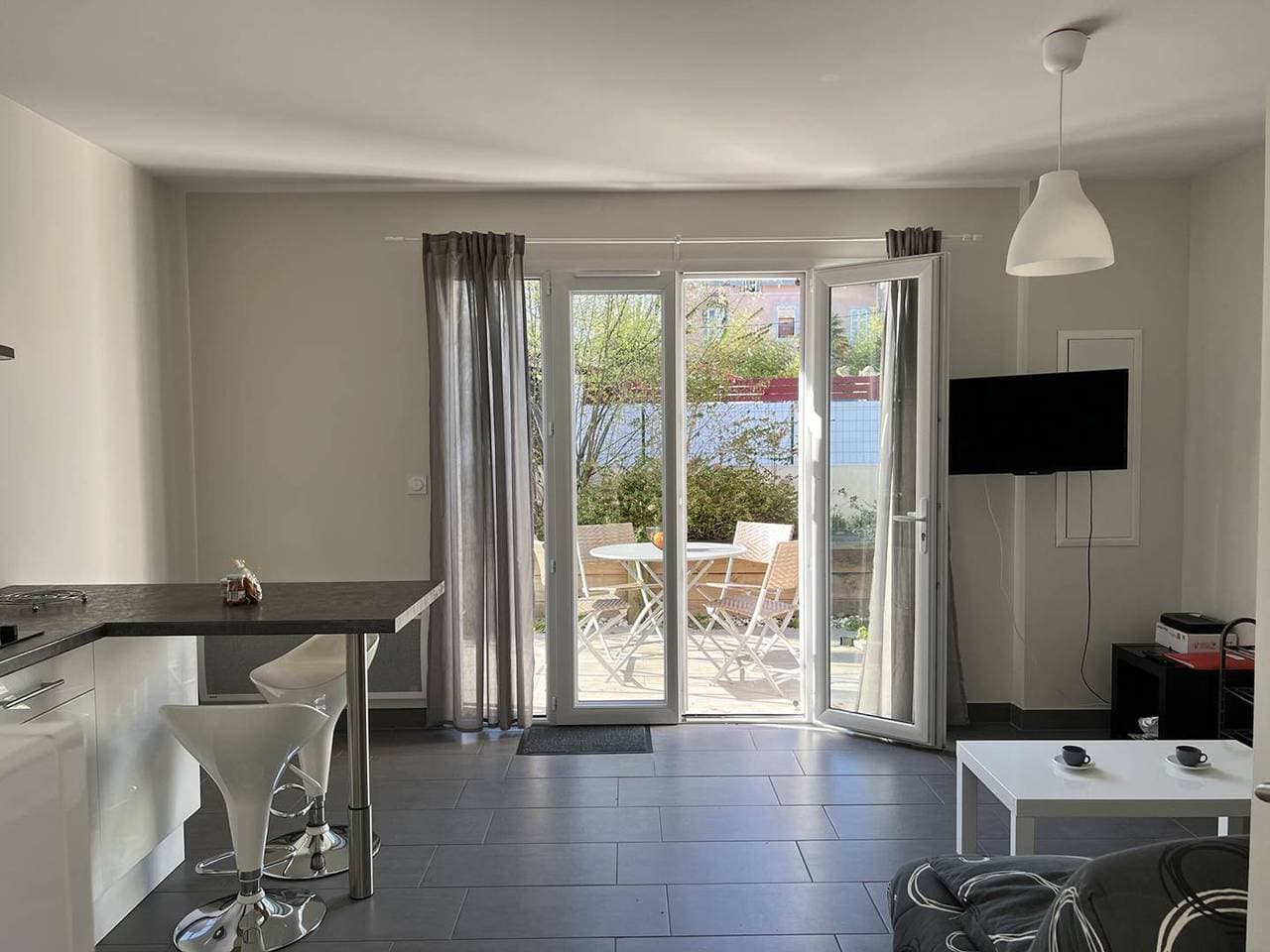 Foto 3 von 15: T1 bis mit Terrasse, Parkplatz, WLAN und Haustiere erlaubt in Cambo-les-Bains