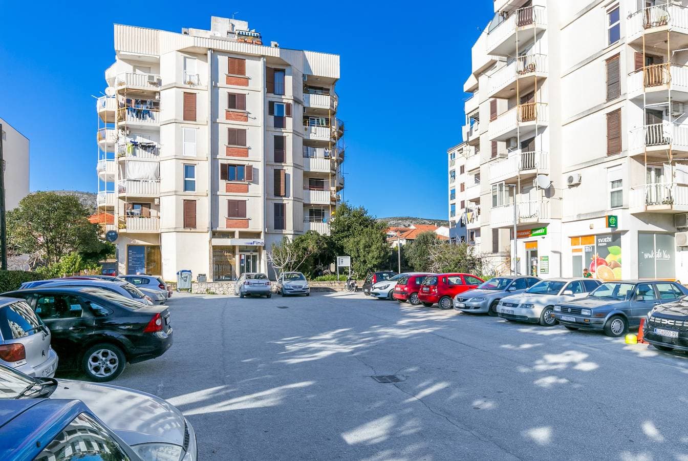 Foto 4 von 29: 2-Zimmer-Ferienwohnung mit Terrasse und Meerblick Trogir A-23836-a