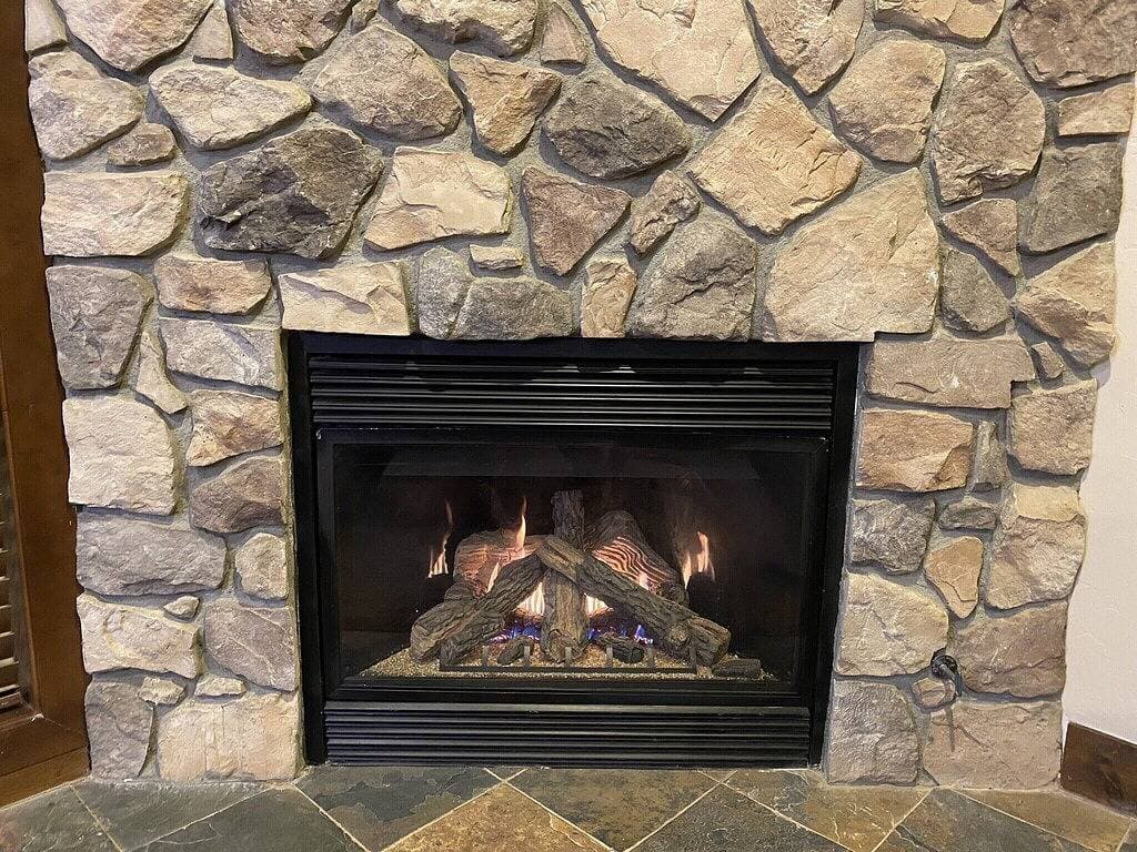 Foto 7 von 40: New Shaver Lake listing! Beautiful 4 Bed 3 Bath
