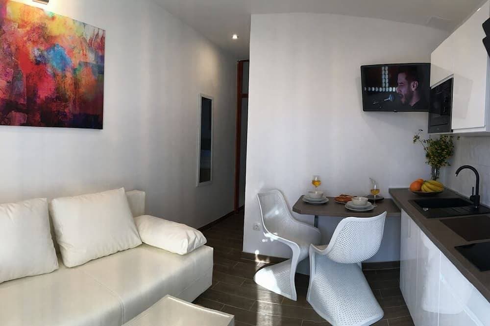 Foto 7 von 19: Moderne Wohnung mit Pool auf der Insel Hvar 1.