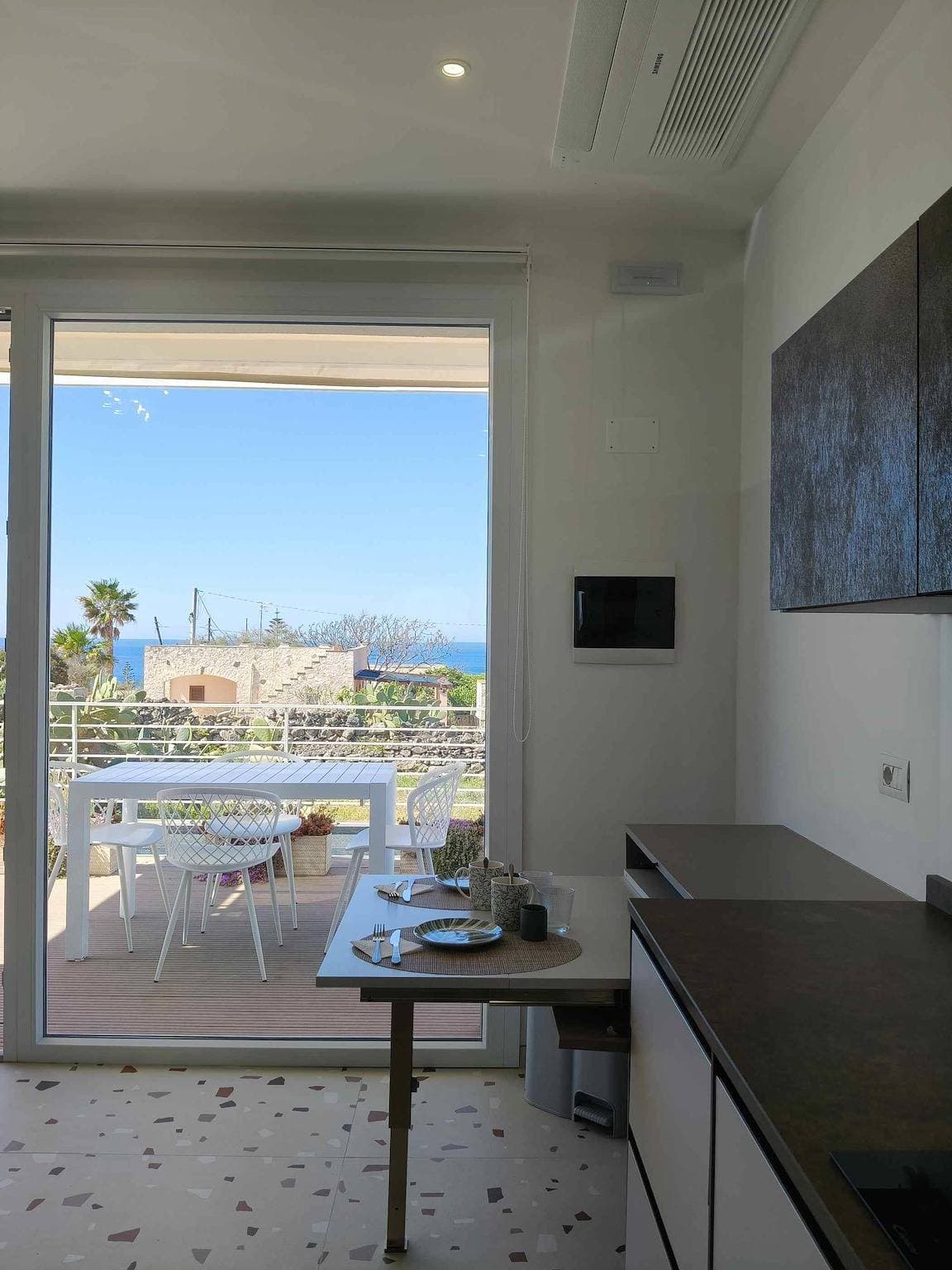 Foto 8 von 27: Ferienhaus für 3 Personen mit Terrasse