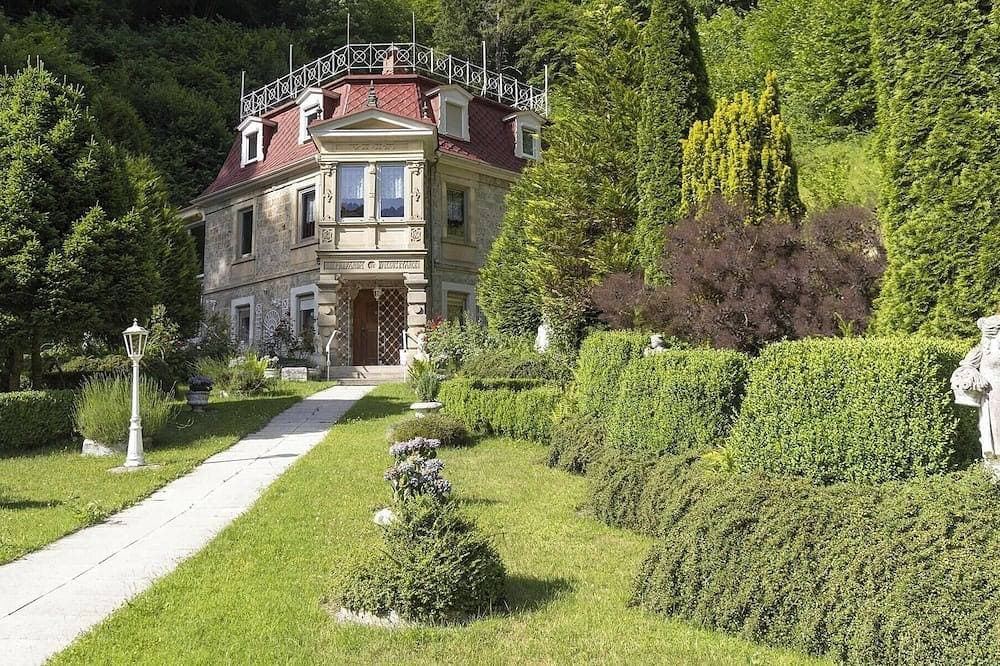 Wohnen im SchlossFUN Seeburg. Zwei exklusive Suiten in historischer Eleganz 1