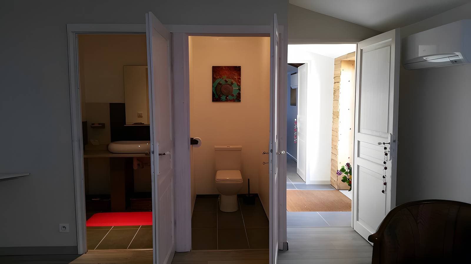 Foto 13 von 58: Gästezimmer 'Chez Jacques - Zen' mit privater Terrasse, WLAN und Klimaanlage