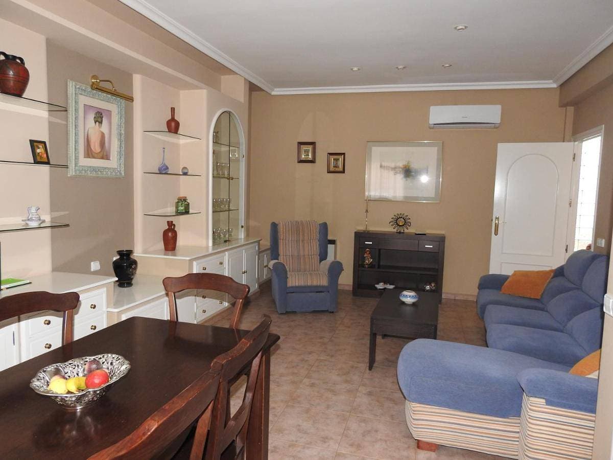 Foto 5 von 26: Three-Bedroom Apartment