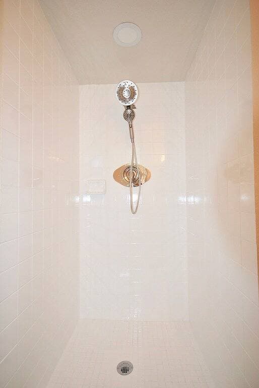 Foto 7 von 11: Lake Davis Art Deco Cottage