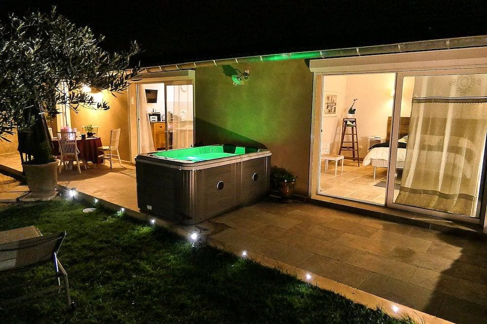 Charme Und Charakter Zwischen Alpillen Und Camargue Vom 26. 05. Bis 30. 06. Woche Zu 800 € 1