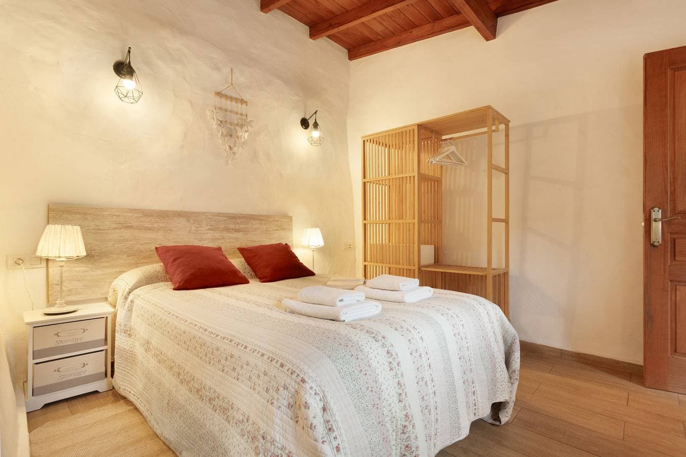 Foto 10 von 41: „La Vega Rural“ mit privatem Pool, Terrasse und WLAN