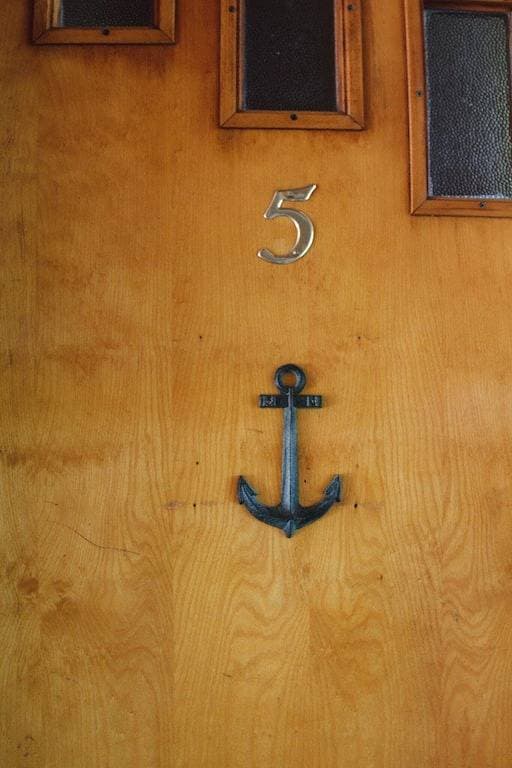 Foto 3 von 19: Beaver Harbor Condo Unit # 5 mit halbprivatem Zugang zum Strand
