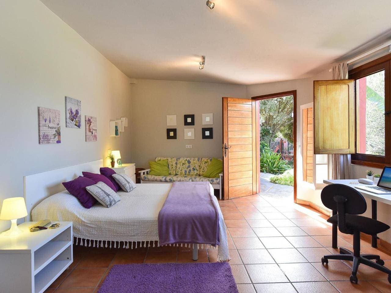 Foto 9 von 44: Five-Bedroom Holiday Home