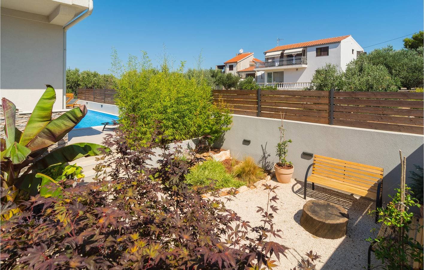 Foto 13 von 34: Urlaub am Meer: 1,5 km zur Küste, mit Pool, Terrasse und Blick auf das Stadtzentrum