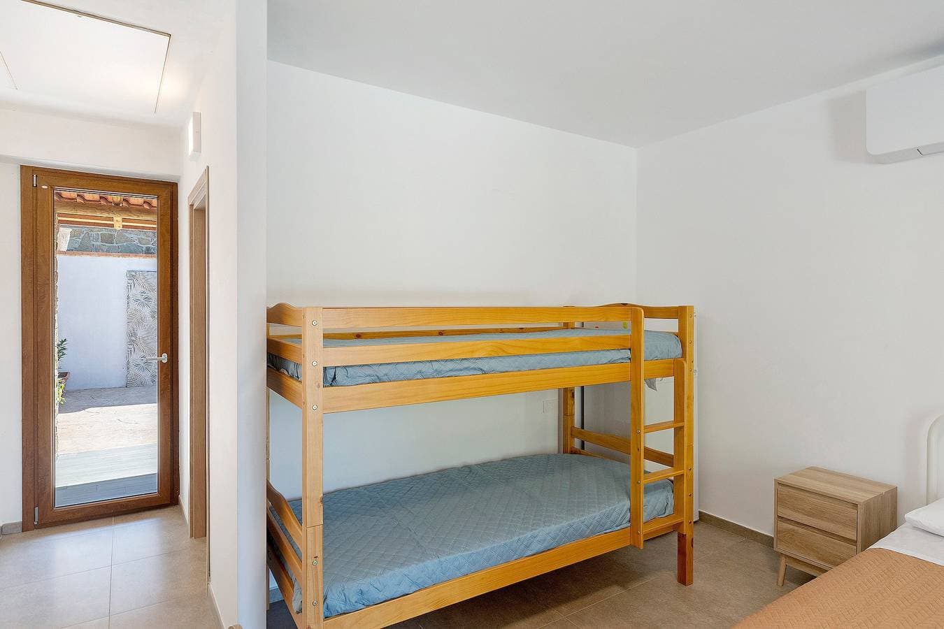Foto 12 von 29: Apartment 2 – Ligea mit Meerblick, privater Terrasse und Klimaanlage