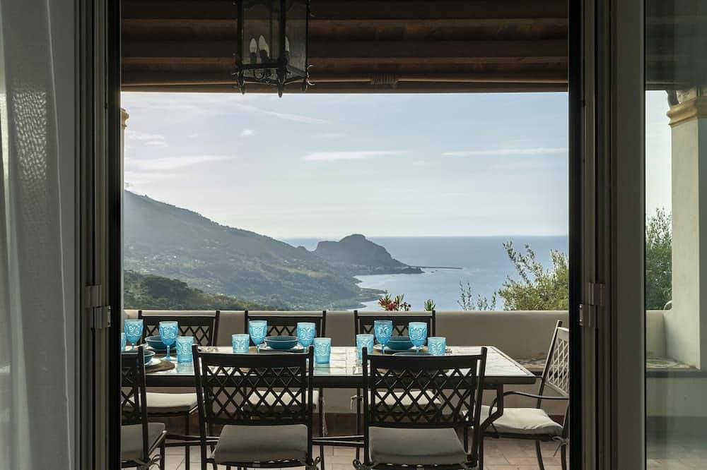 Foto 11 von 30: Villa Il Basto ist eine hübsche, neu renovierte Villa mit Blick auf das Meer und glatten Terrassen zum Entspannen