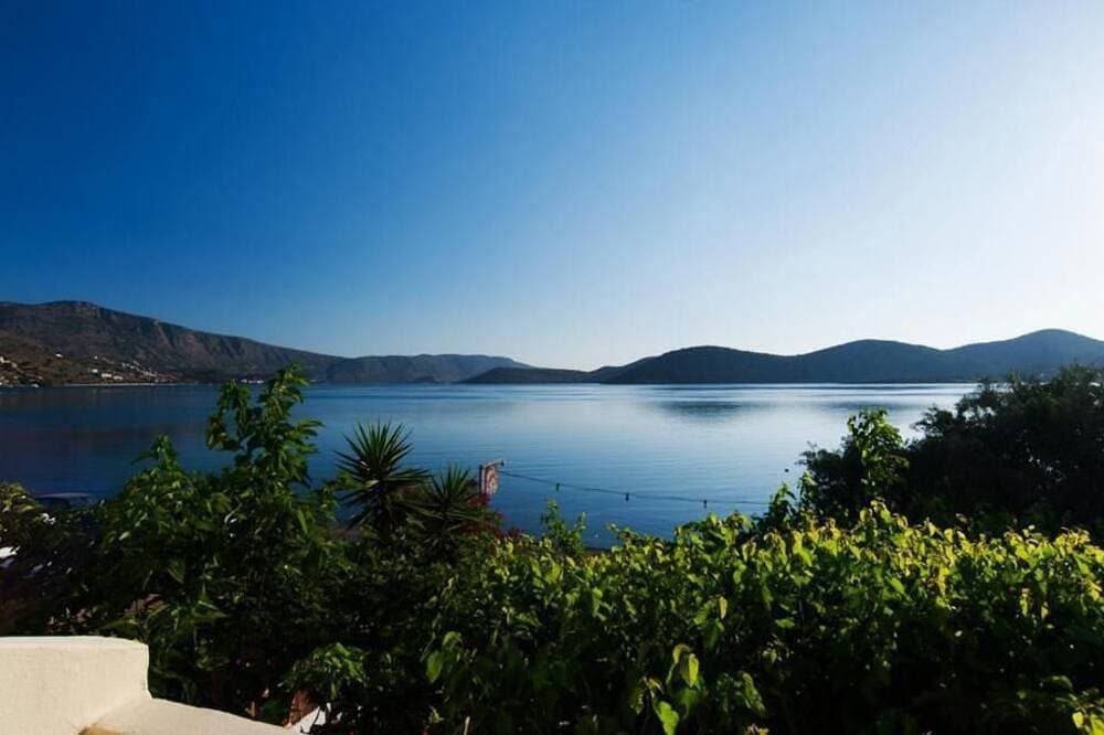 Foto 12 von 23: Elounda Christina Boutique Studios, Near the Sea