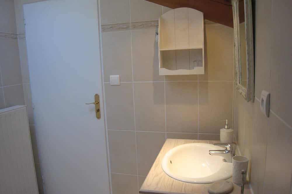 Foto 4 von 21: Gästezimmer „Les Charmilles – Rotes Zimmer“